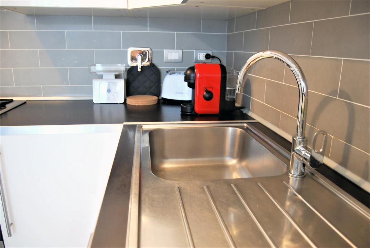 Costa Del Molo - Casa E Lavoro Apartment Vado Ligure Bagian luar foto