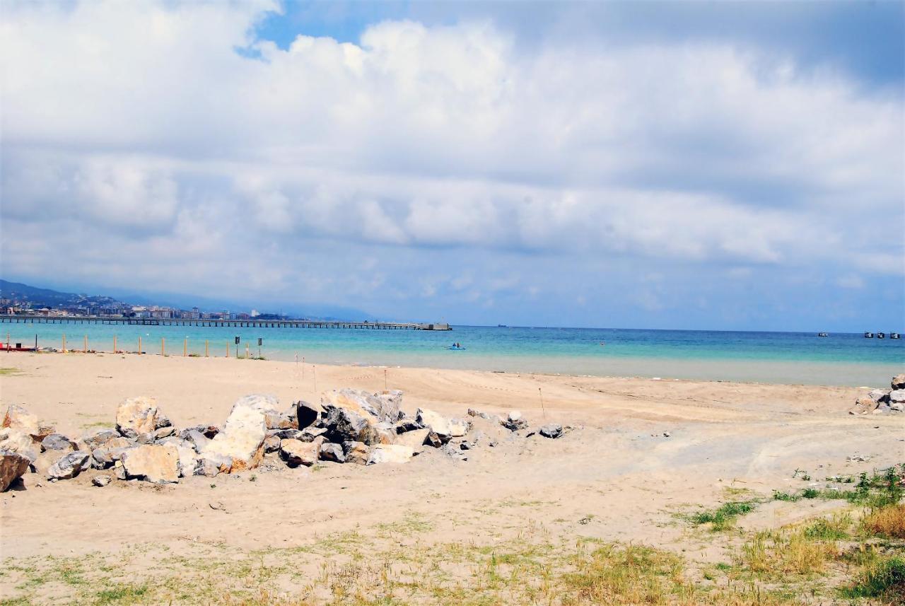 Costa Del Molo - Casa E Lavoro Apartment Vado Ligure Bagian luar foto