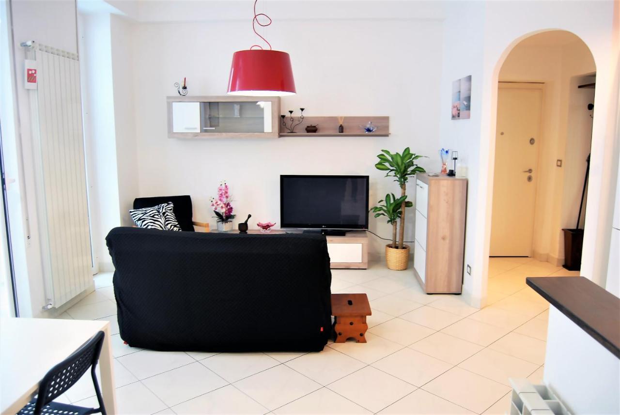 Costa Del Molo - Casa E Lavoro Apartment Vado Ligure Bagian luar foto